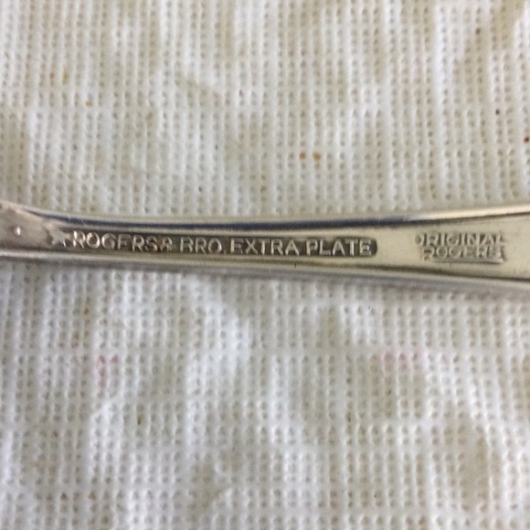 Elegant Silver Serving Spoon - Picture 2 of 3